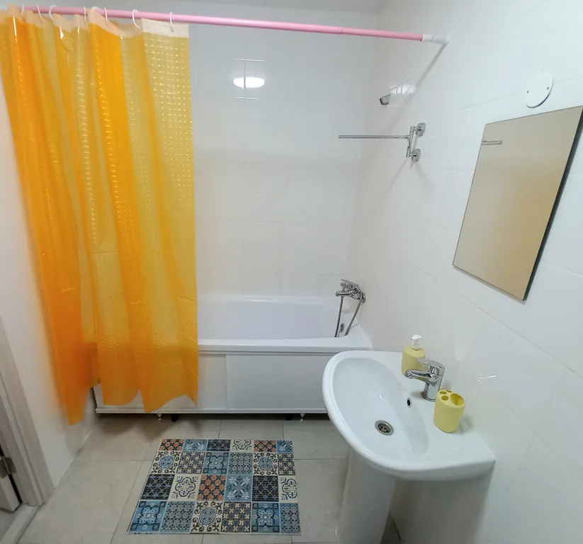 Новая, просторная квартира