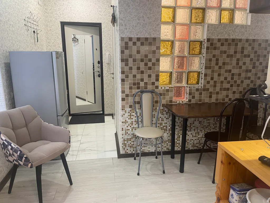 Очень хорошая квартира, Ленинский район, парковка