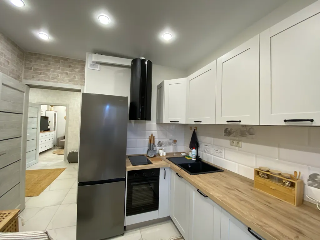 Апартамент Сканди с балконом и отдельной спальней