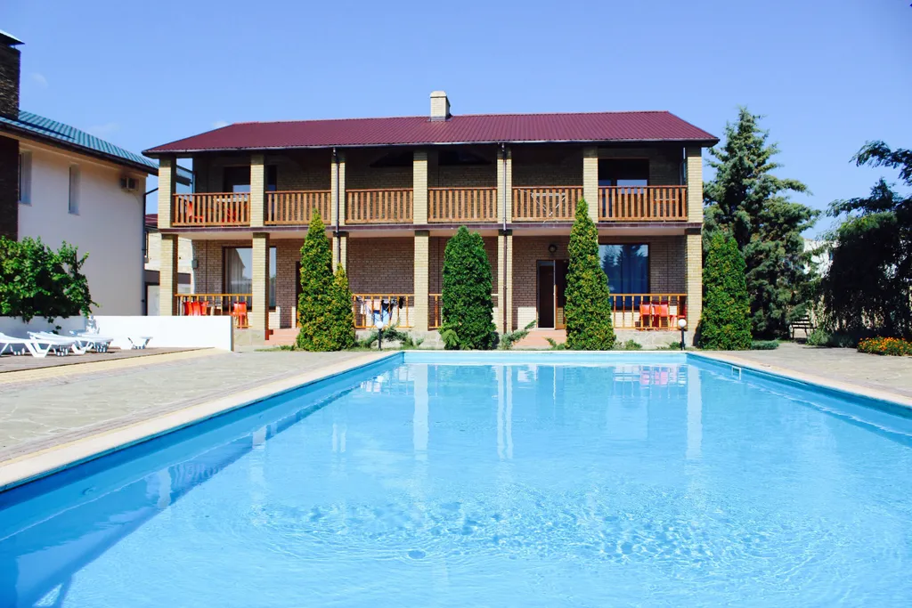 Двухкомнатный номер с выходом к бассейну