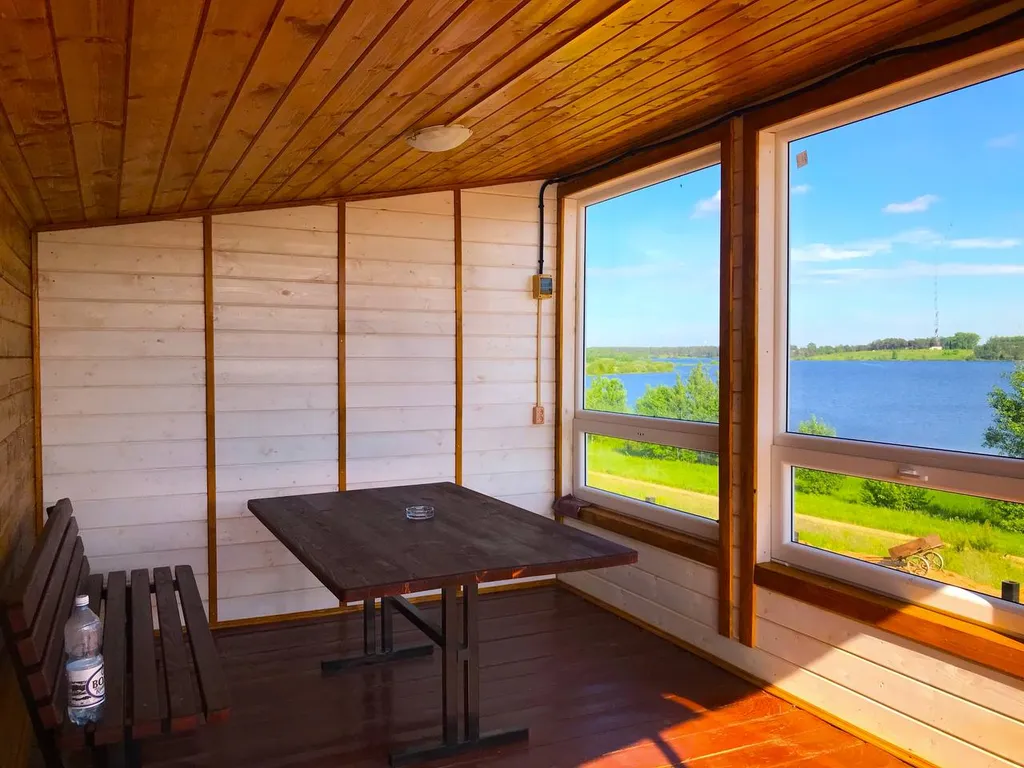 Коттедж Дом у озера — Ланино