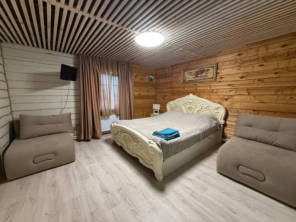 Дом, 14 спальных мест, парковка на 5 машин, баня, до аква парка 15 мин