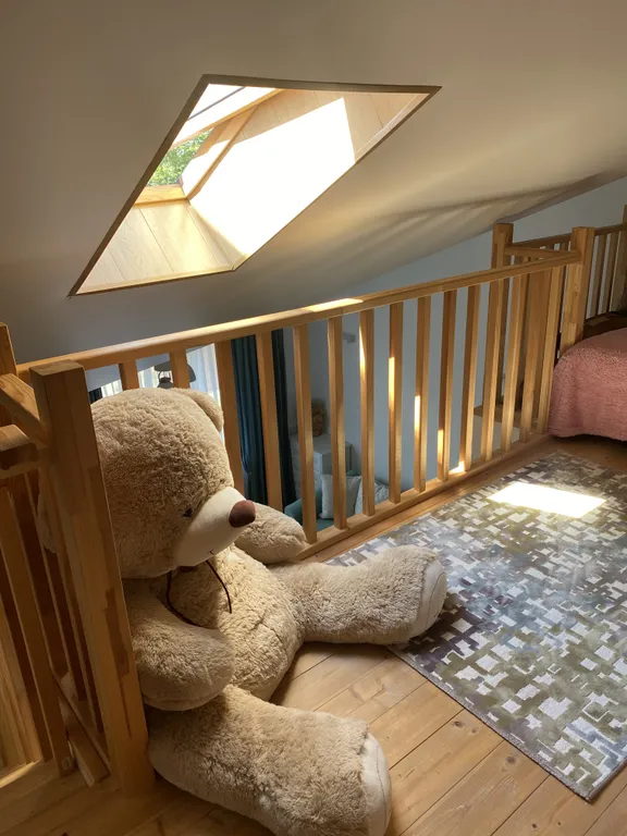 Двухуровневые апартаменты у озера и моря