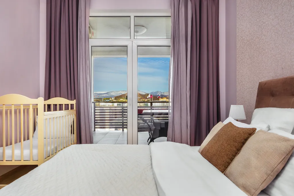 Большая квартира у моря с видом на горы