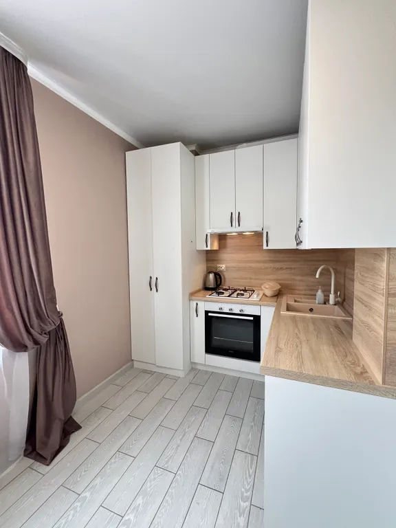 Уютная квартира в центре города Туапсе с видом на Чёрное море