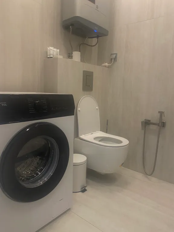 Новые уютные просторные апартаменты с открытым балконом возле моря