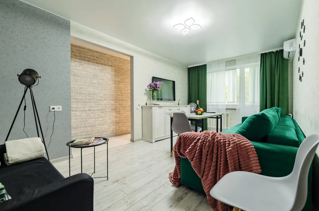 5 минут на машине / 25 пешком до кремля и центра города