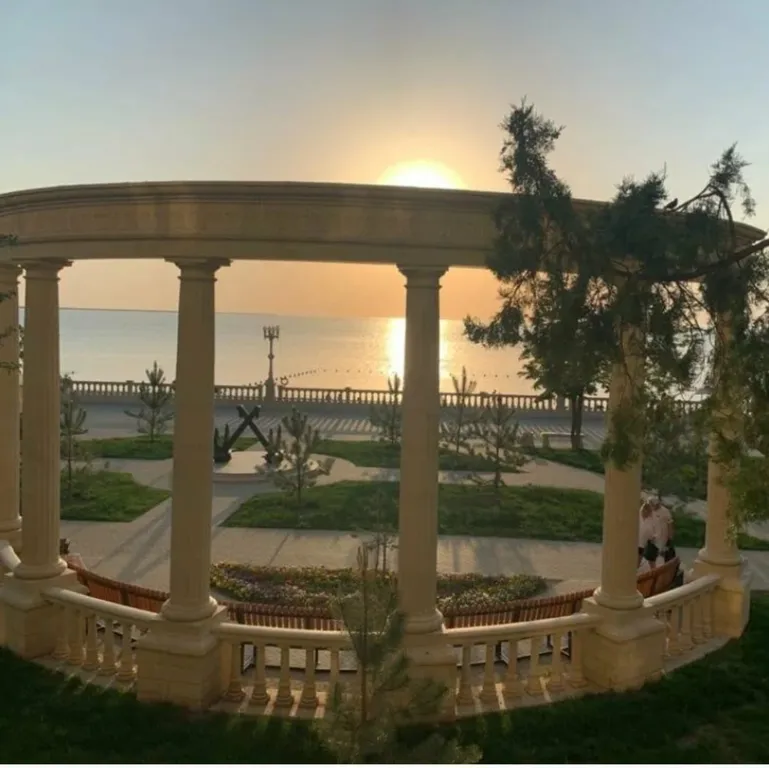 Домик у моря