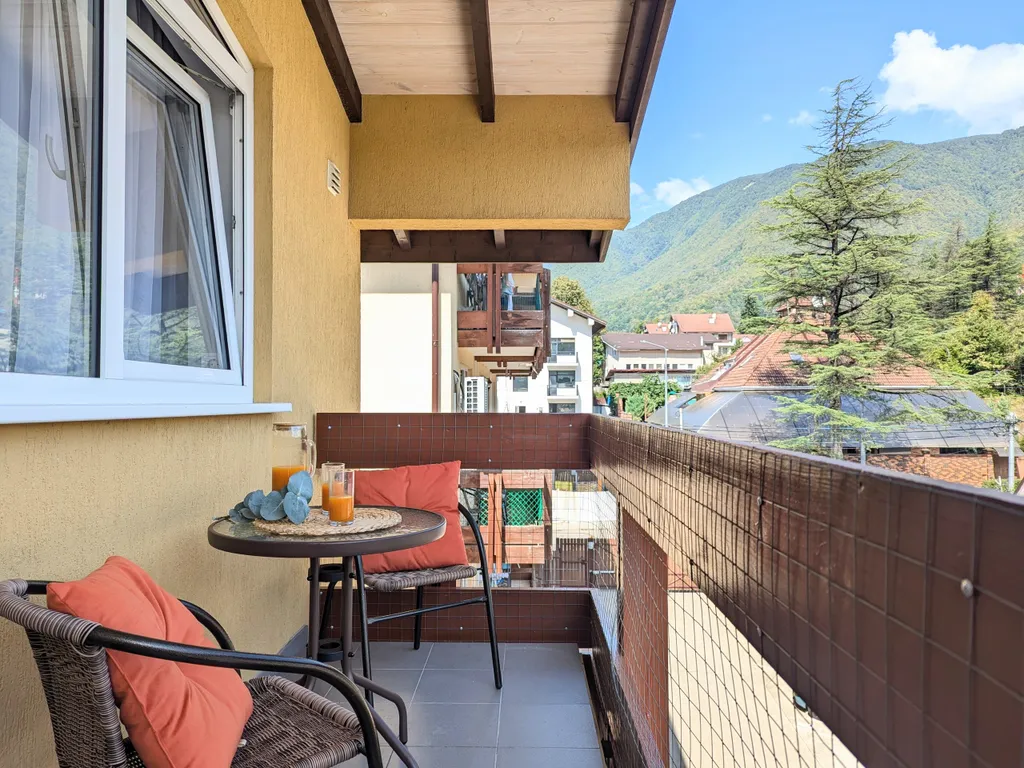 Новая квартира с видовым балконом и лыжной комнатой