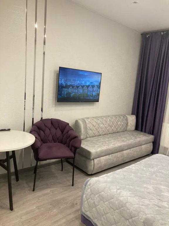 Студия с дизайнерским ремонтом