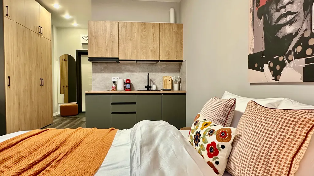 #58 Стильные апартаменты с видом на горы