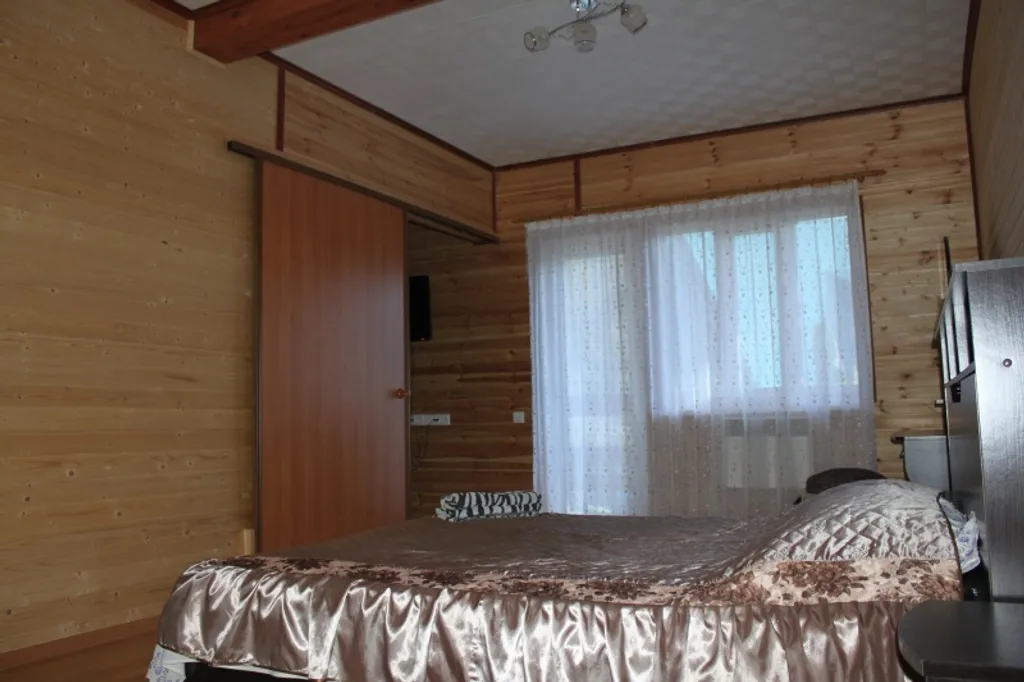 Домик с видом на горы