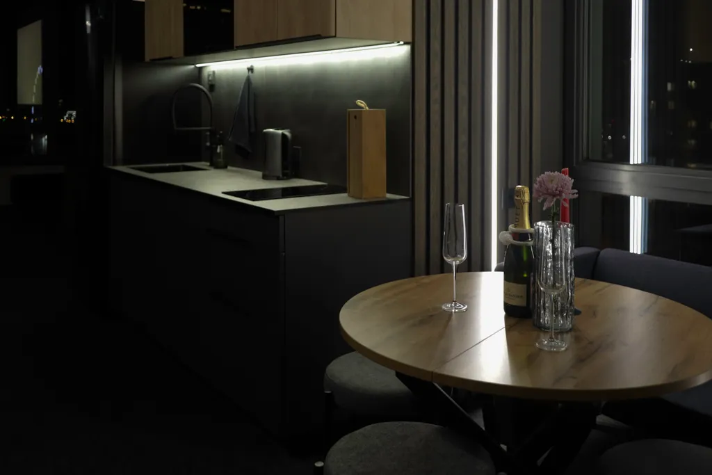 Стильная квартира с кинопроектором — аренда посуточно в Казань