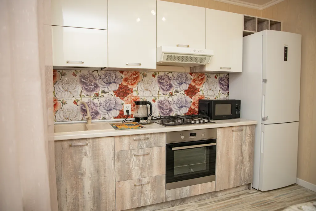 Квартира в доме с муралом в Золотом квадрате