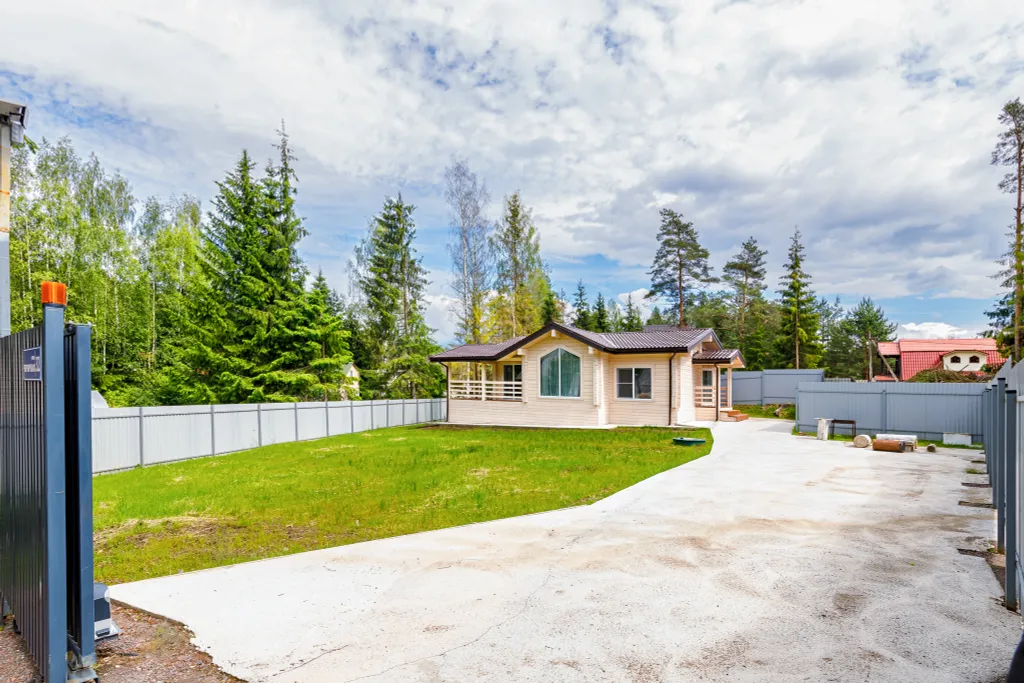 Коттедж Коттедж с 3 спальнями и большой кухней-гостиной у Охта парка — Сярьги