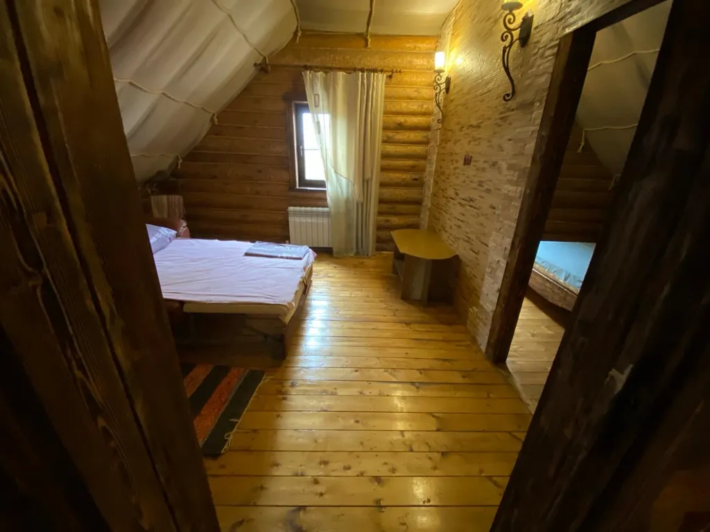 Уютный загородный коттедж недалеко от центра города