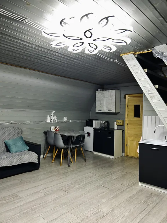 Шале в Приэльбрусье с видом на горные склоны