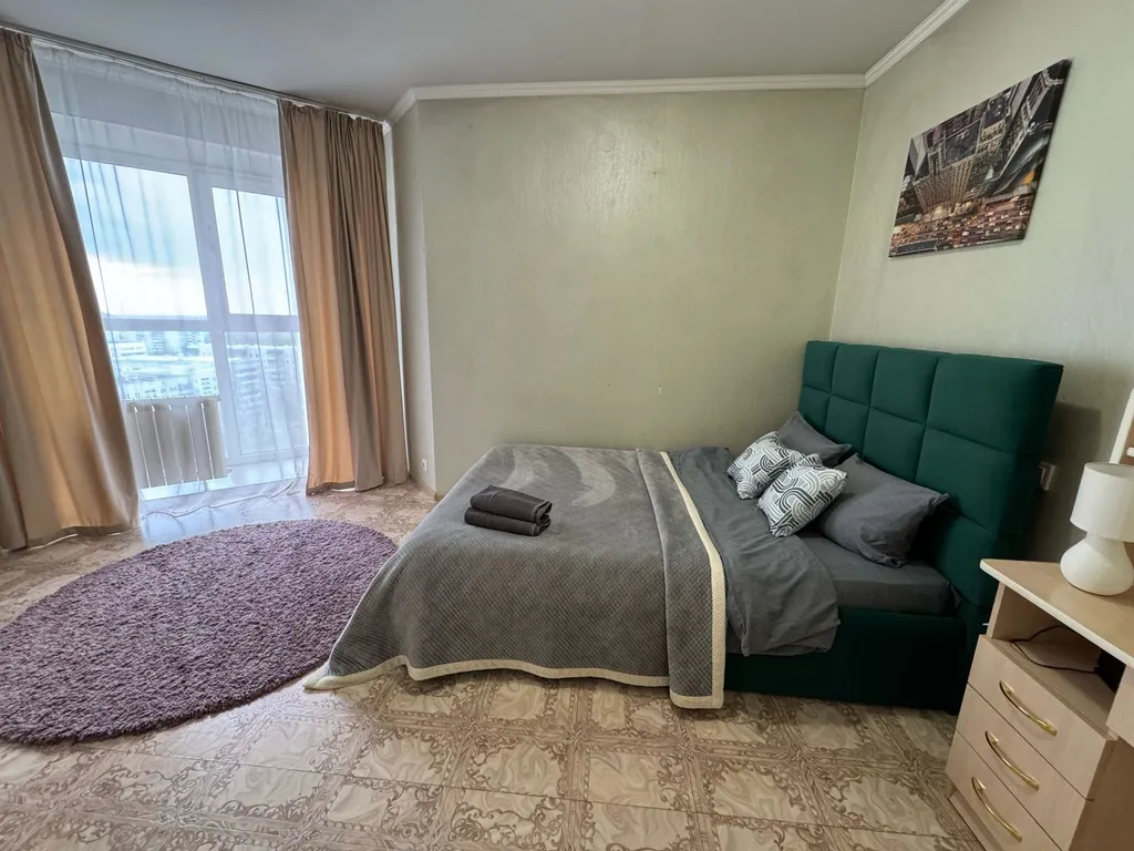 Однокомнатная квартира с панорамным окном, Докучаево