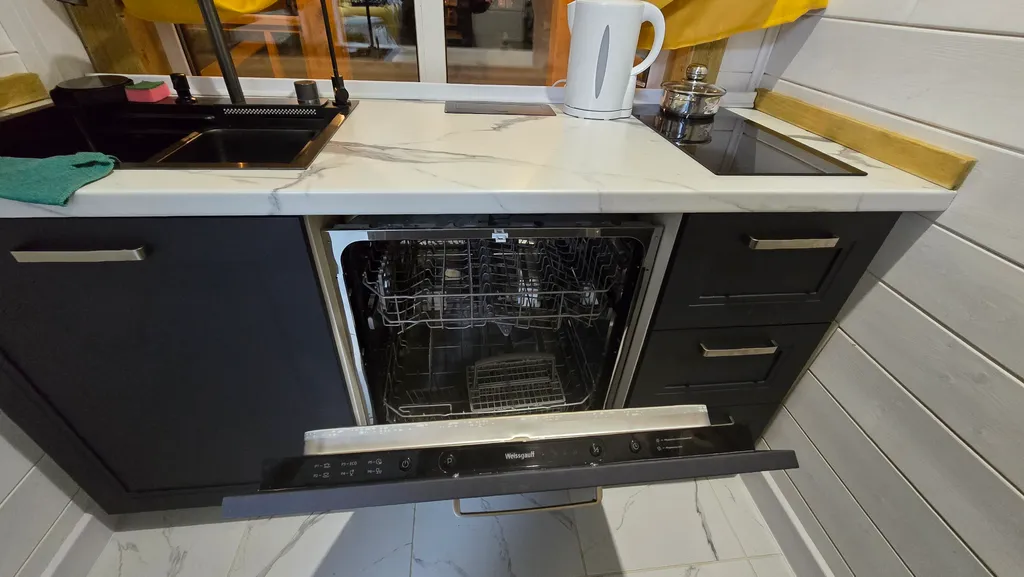 Новый дом с евро-ремонтом и полным оснащением на 10 человек