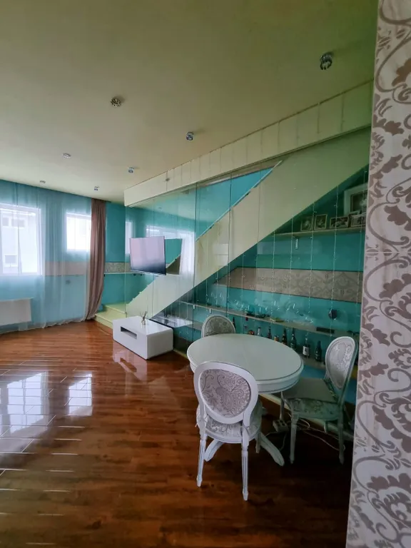 Дизайнерская 2-уровневая квартира на берегу Финского залива