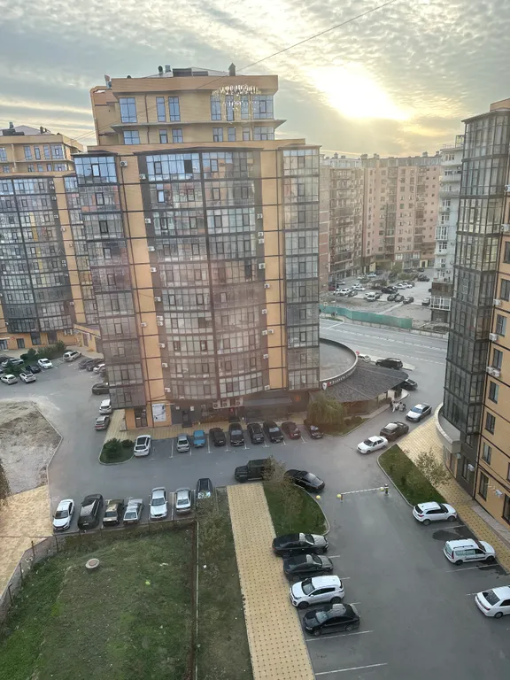 Уютная евродвушка с новым ремонтом на первой береговой линии