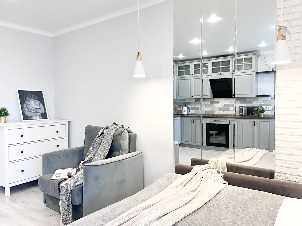 Студия для двоих с лоджией