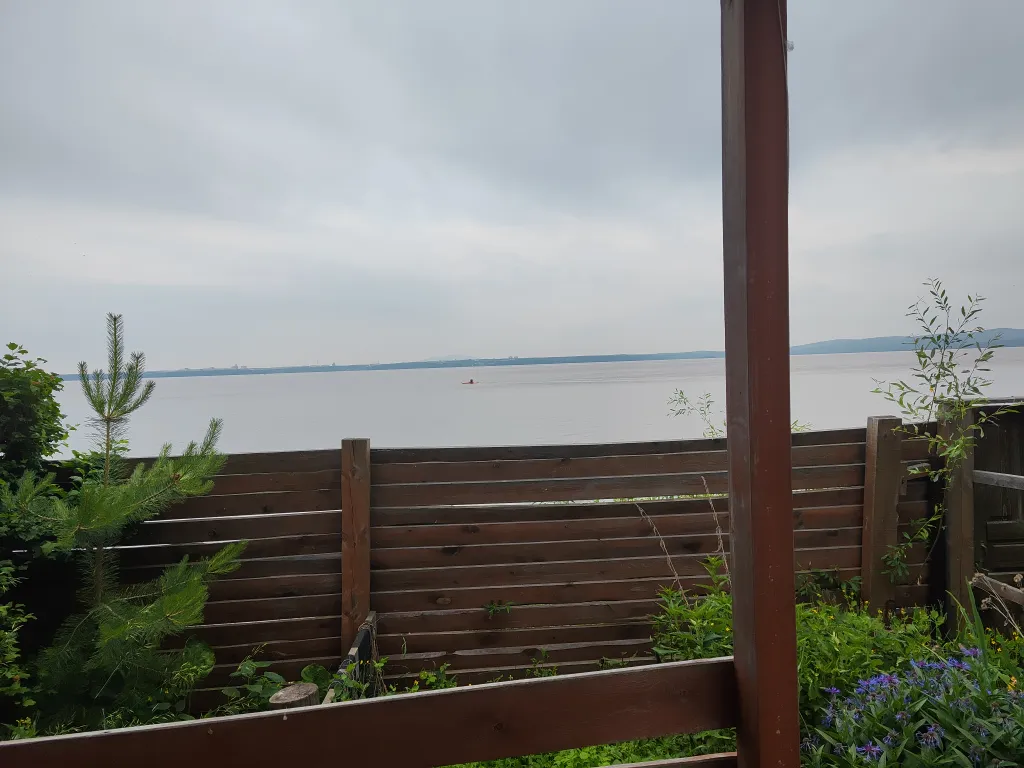 Домик на озере Синара