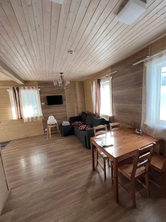 Коттедж с двумя спальнями на 8 гостей