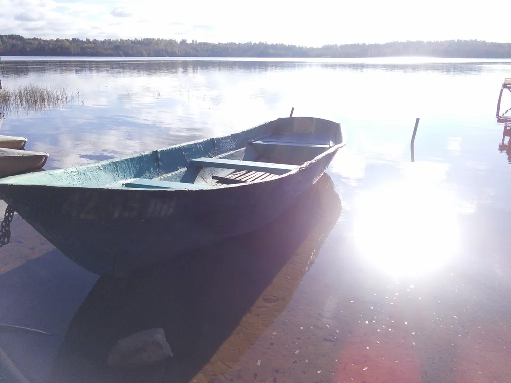 Дом на берегу озера