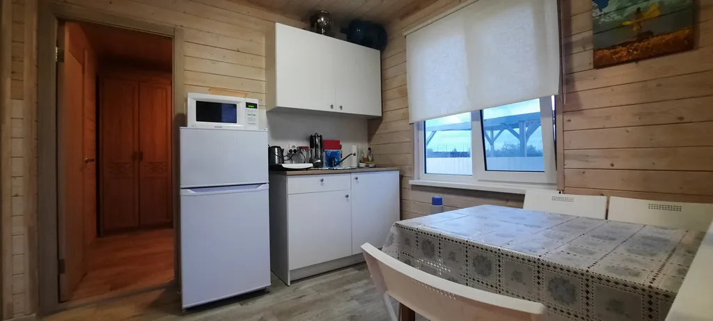 Коттедж с собственной территорией, большой беседкой и мангальной зоной