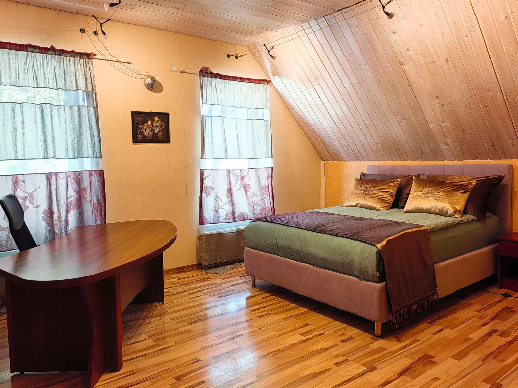 Уютный дом с камином «Сосны и Звёзды»