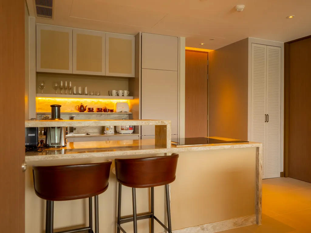 Angsana Oceanview Apartments with jacuzzi in Laguna area N122