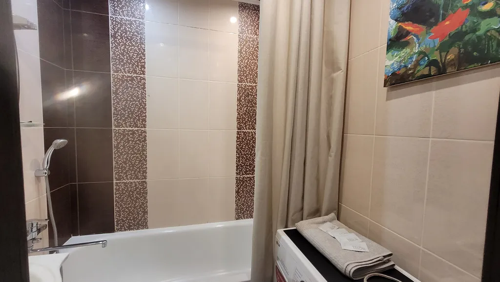 Уютная квартира с отдельным входом в центре города