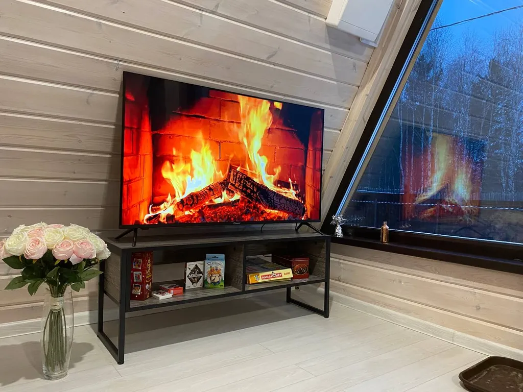 Треугольный дом Афрейм с видом на лес и подогреваемым бассейном