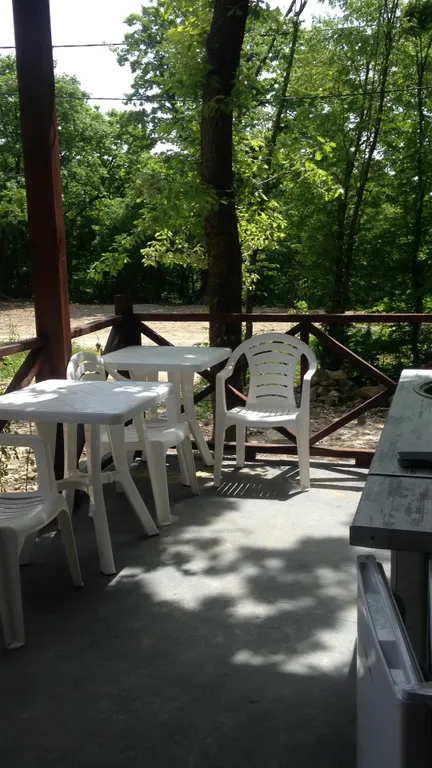 Коттедж рядом с бассейном на 4-8 человек