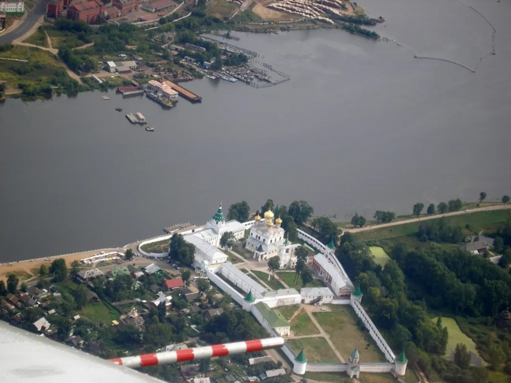 Квартира возле Ипатьевского монастыря