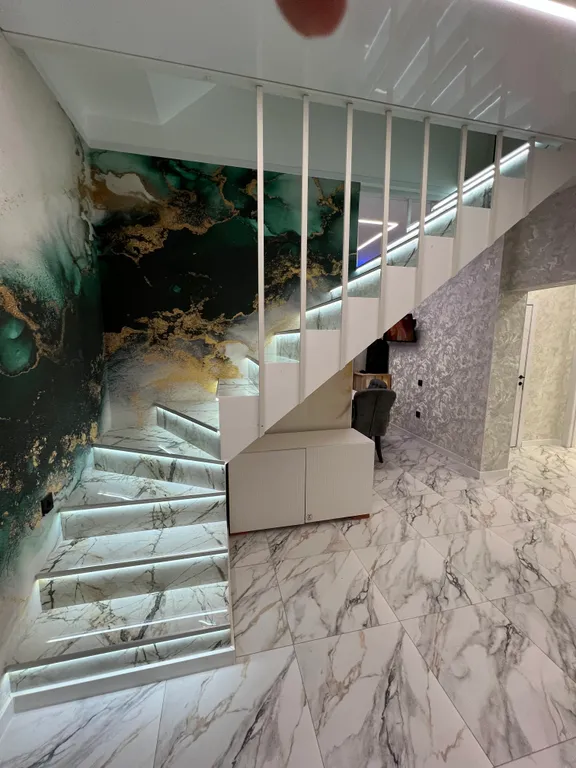 Умный дом с диско шаром