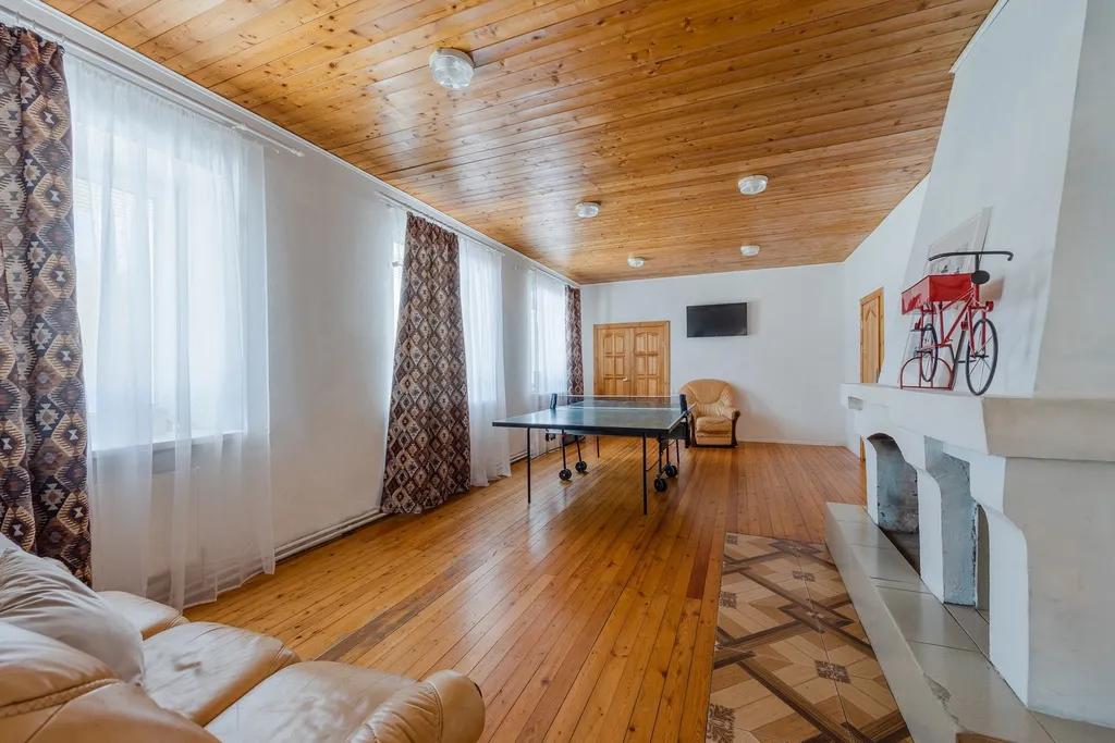 Дом с бассейном и сауной