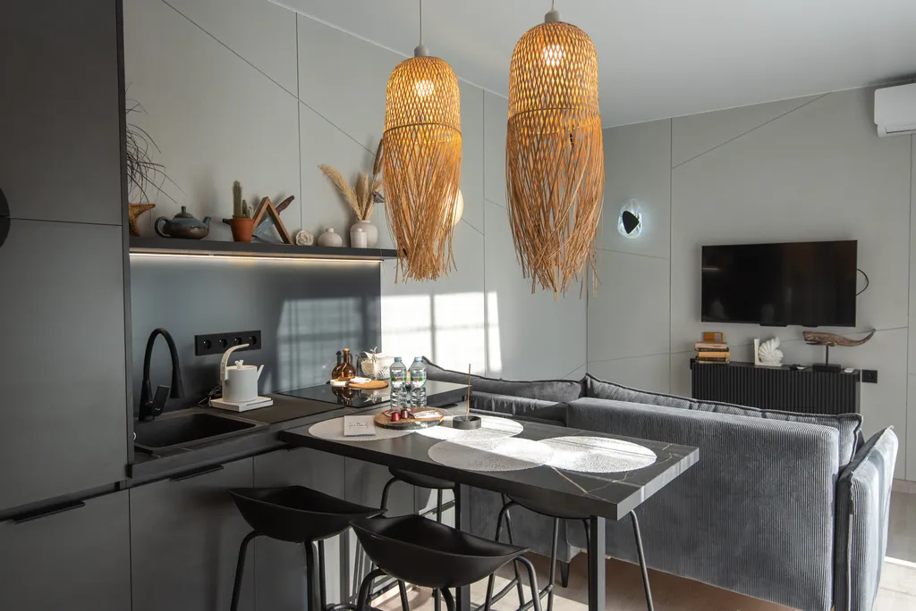 Зеркальный домик с террасой и купелью