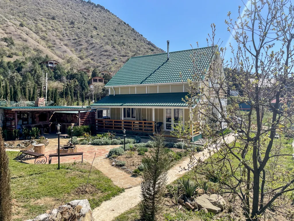 Коттедж Уютный дом недалеко от моря — аренда посуточно в Веселое