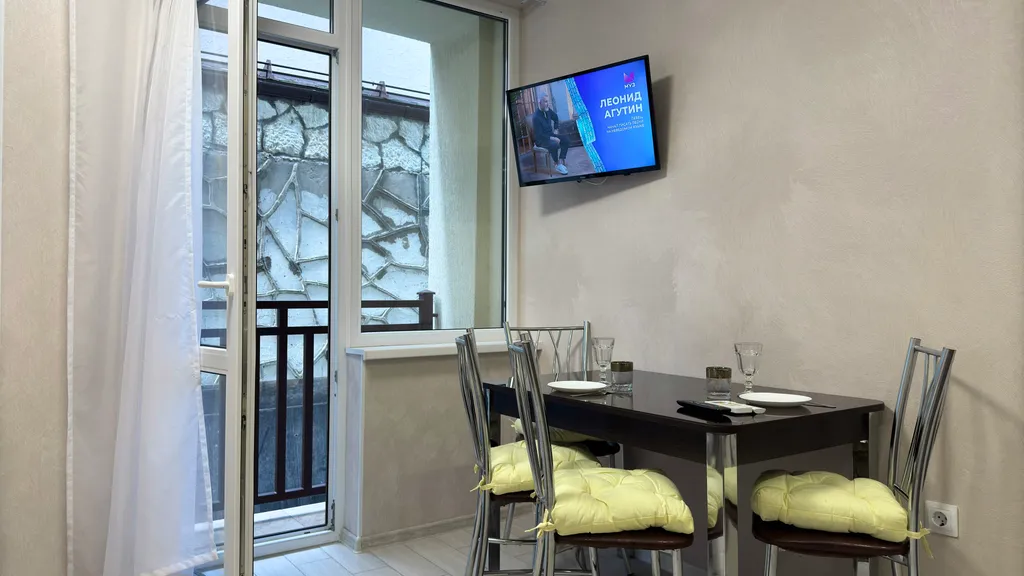 Студия с балконом у Казино и Ред Арены 04