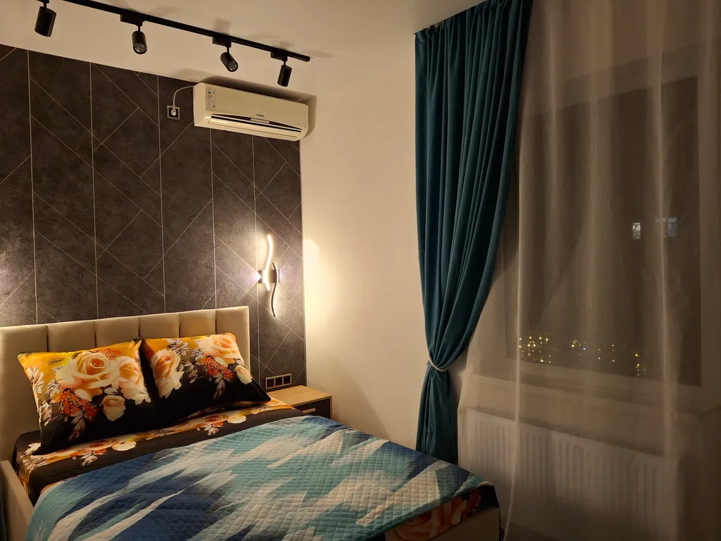 Семейный двухкомнатный люкс с балконом 15