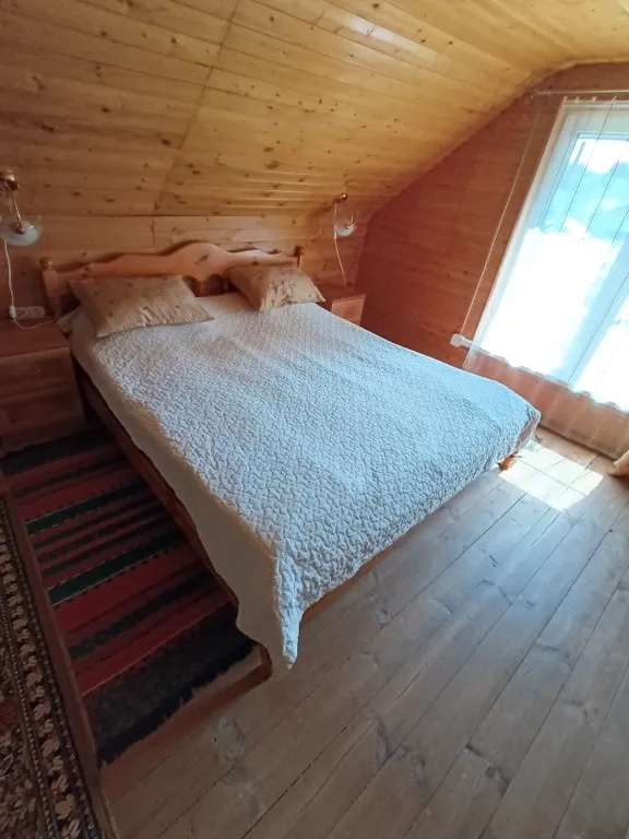 Уютный дом возле реки