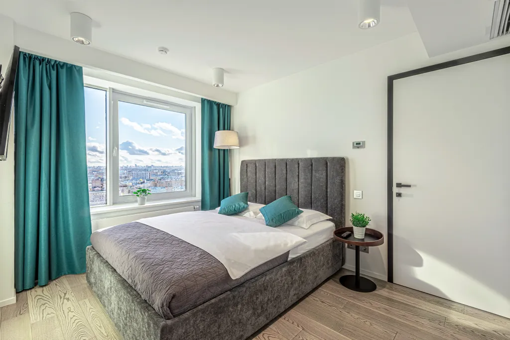 Видовые апартаменты с балконом