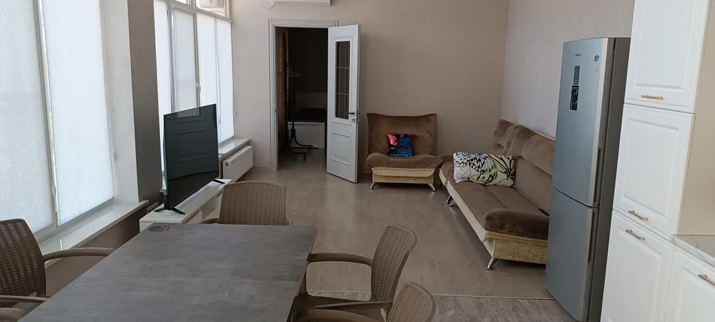 Домик на берегу моря