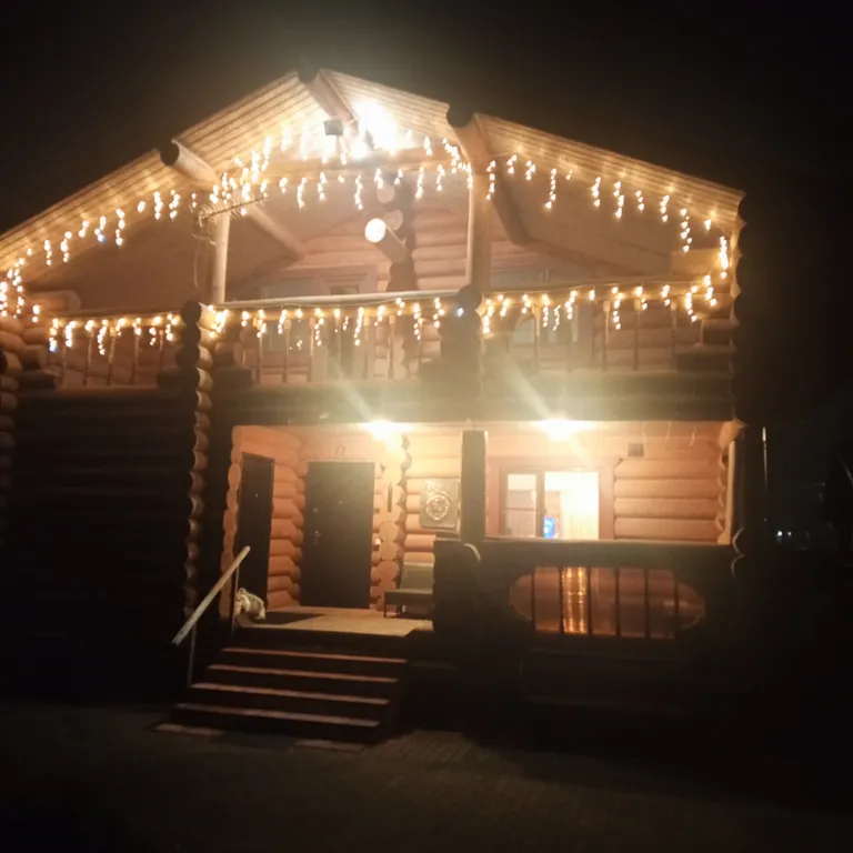 Уютный, бревенчатый дом