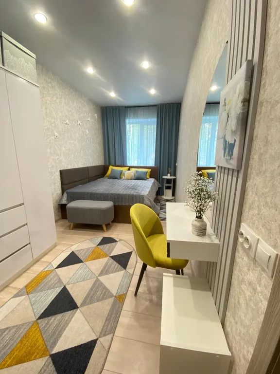 Двухкомнатная квартира на пл. Театральной