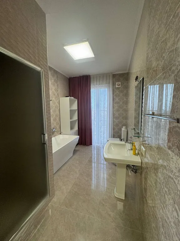 Дом Полюшко с бассейном