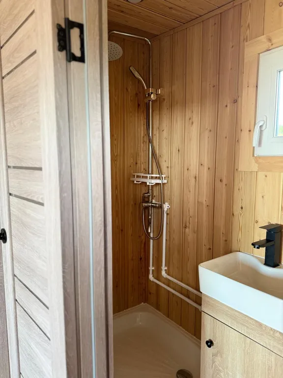 Пятиместный благоустроенный домик с видом на Байкал