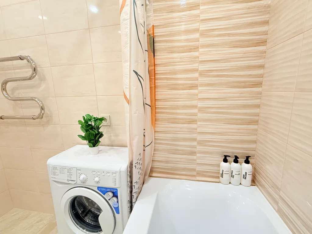 Новая однокомнатная у ТЦ Тополь